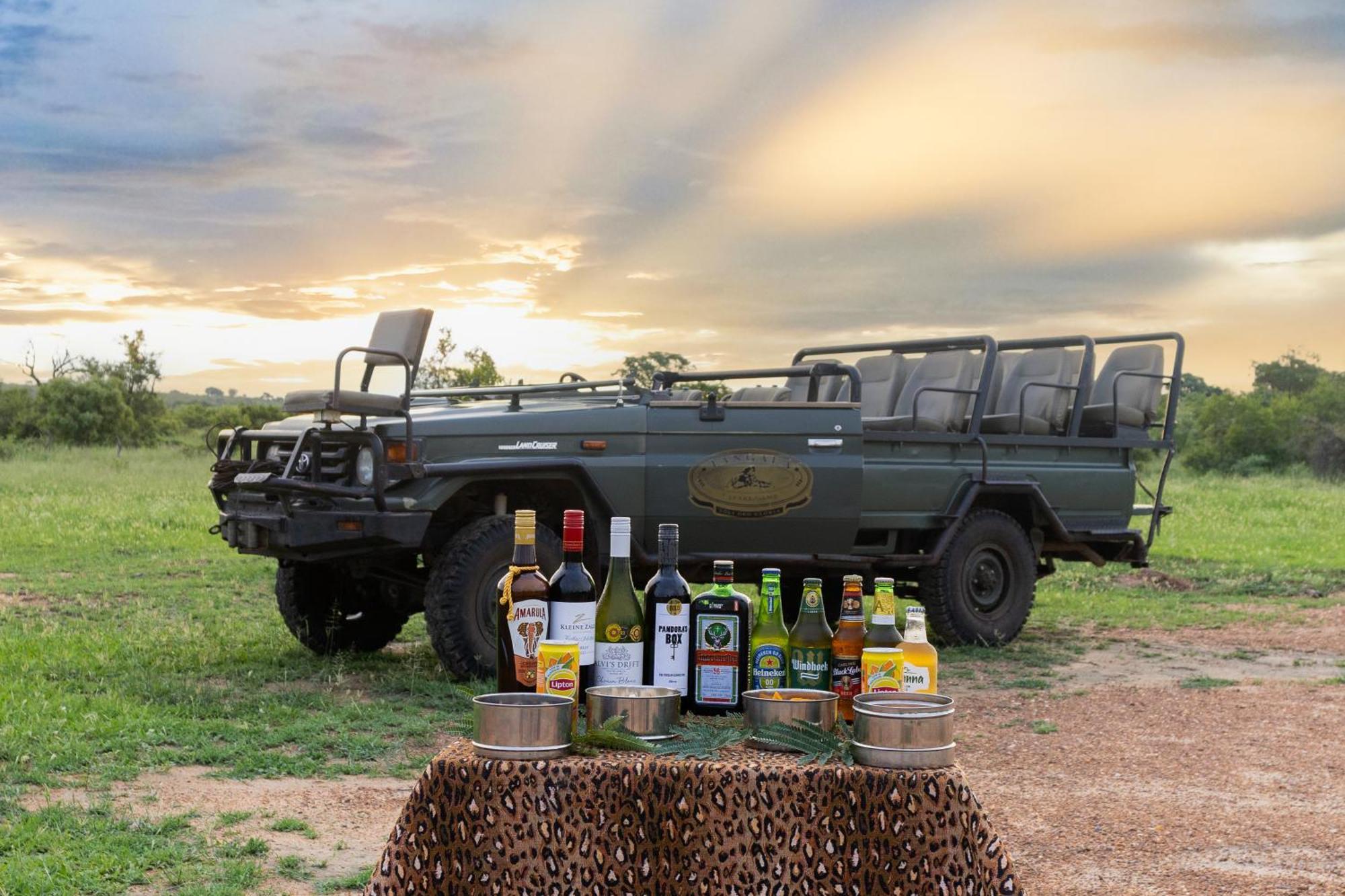 ソーニーブッシュ・ゲーム・リザーブ Tangala Safari Campヴィラ エクステリア 写真